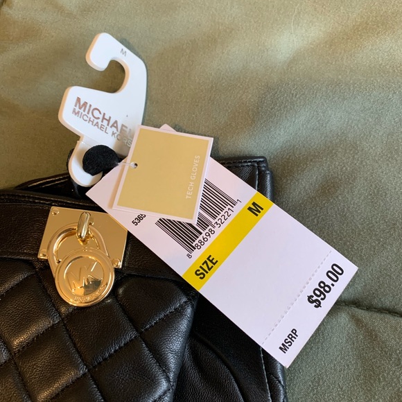 NWT MICHAEL KORS TECH GLOVES SIZE MEDIUM - Picture 2 of 5